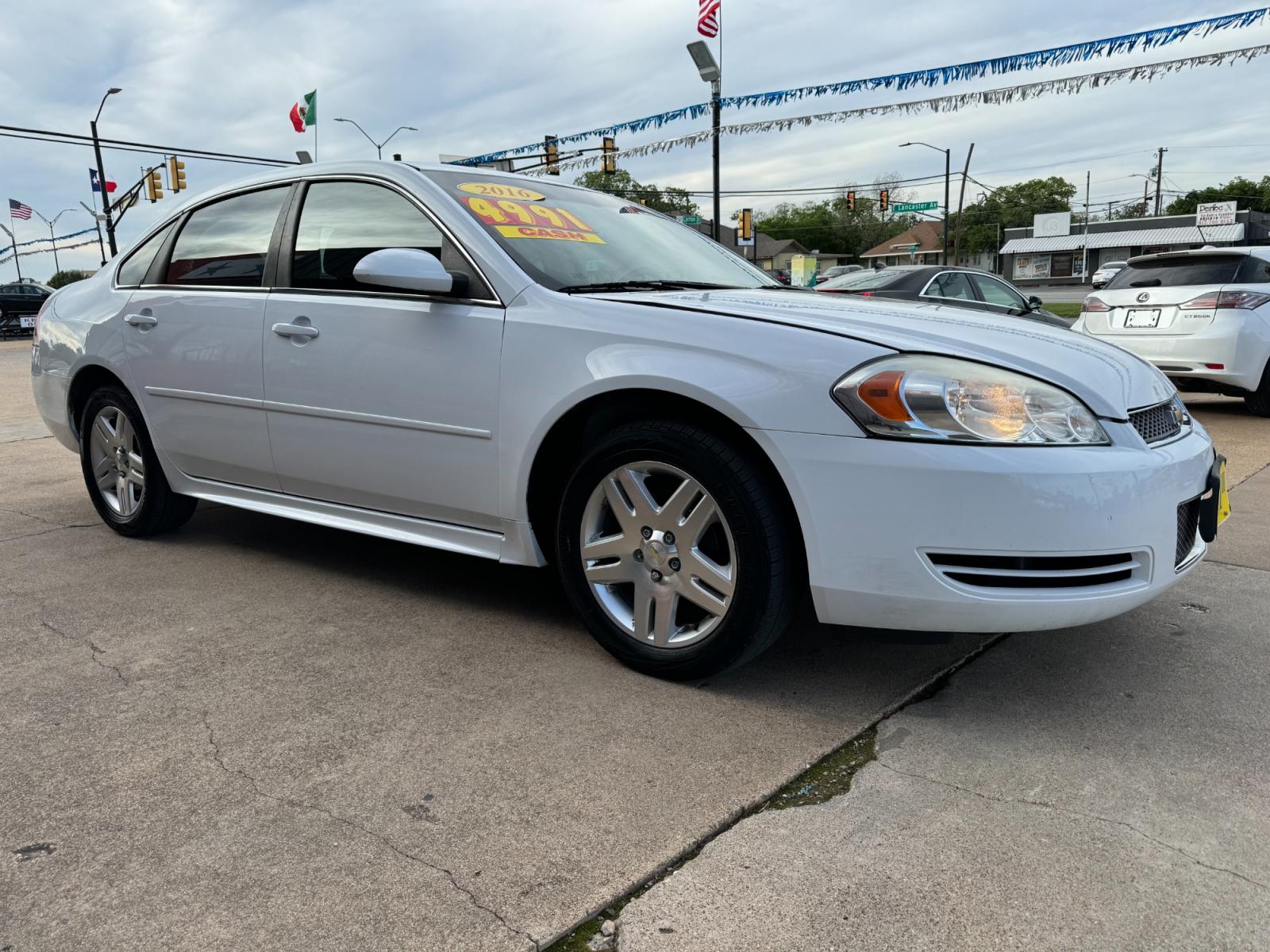 2016 WHITE CHEVROLET IMPALA LIMITED LT (2G1WB5E3XG1) , located at 5900 E. Lancaster Ave., Fort Worth, TX, 76112, (817) 457-5456, 0.000000, 0.000000 - Photo #2